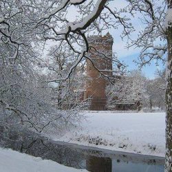 Kasteel Sterkenburg in vogelvlucht